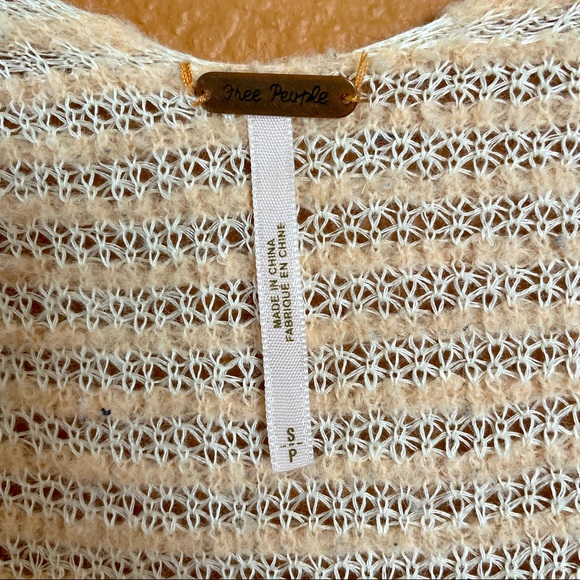 🌸Free People Knit Sweater✨ - Picture 3 of 7